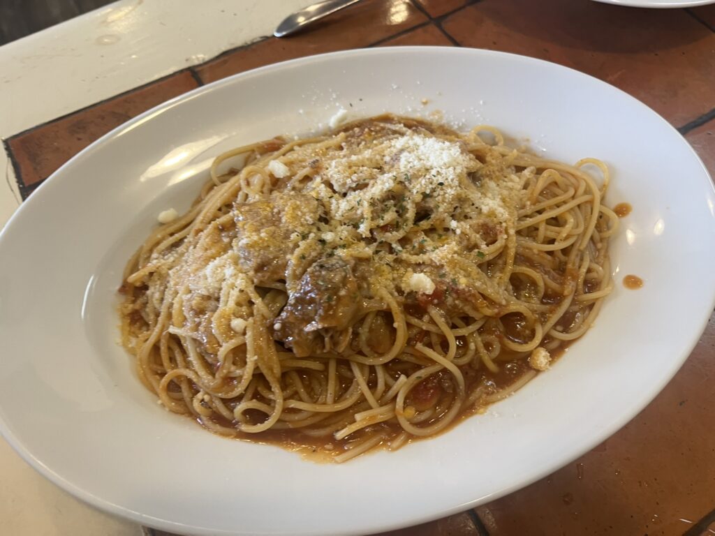 ボンジョルノ本店のビーフカッチャジョーネ